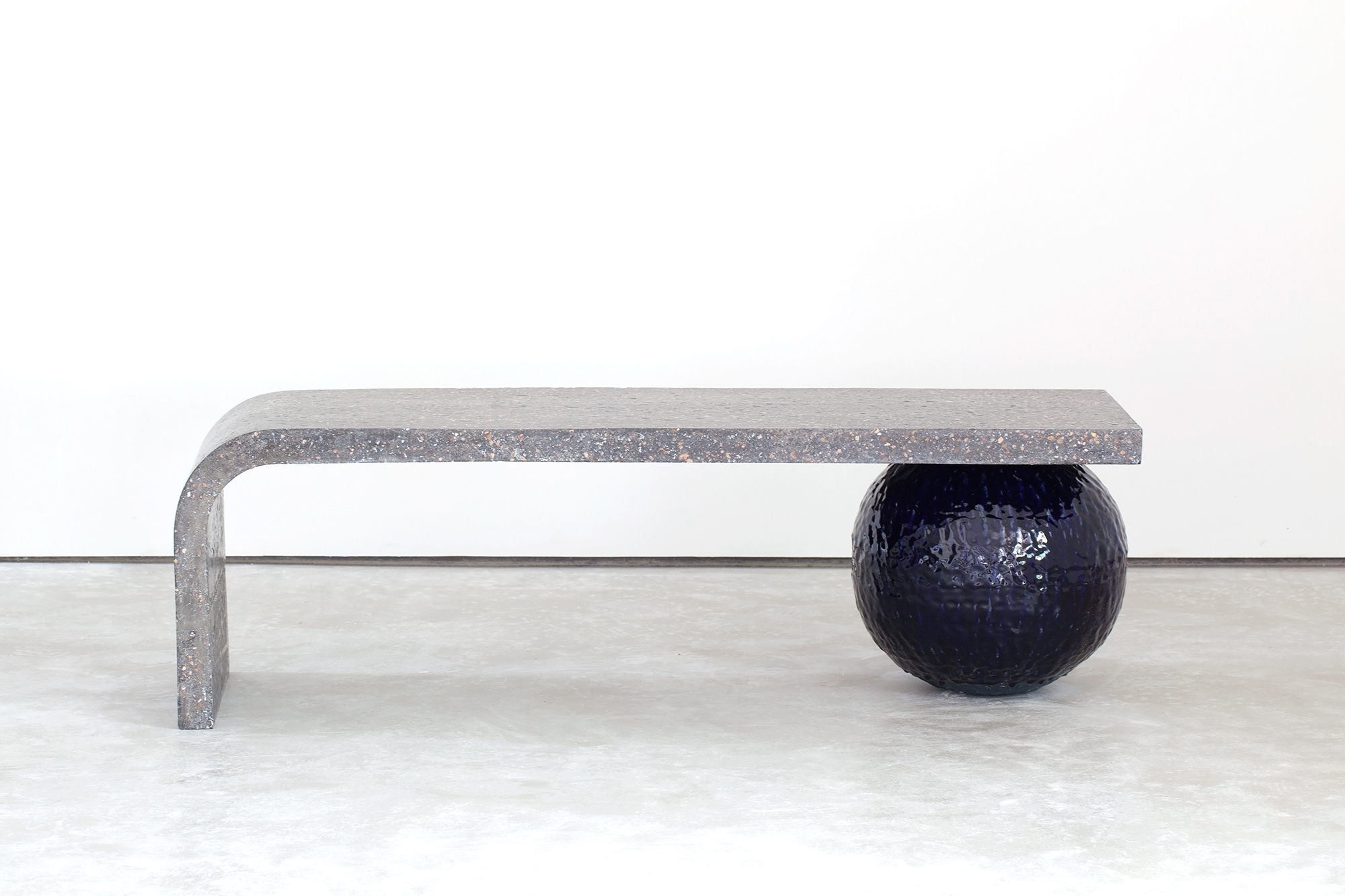 Bench 02